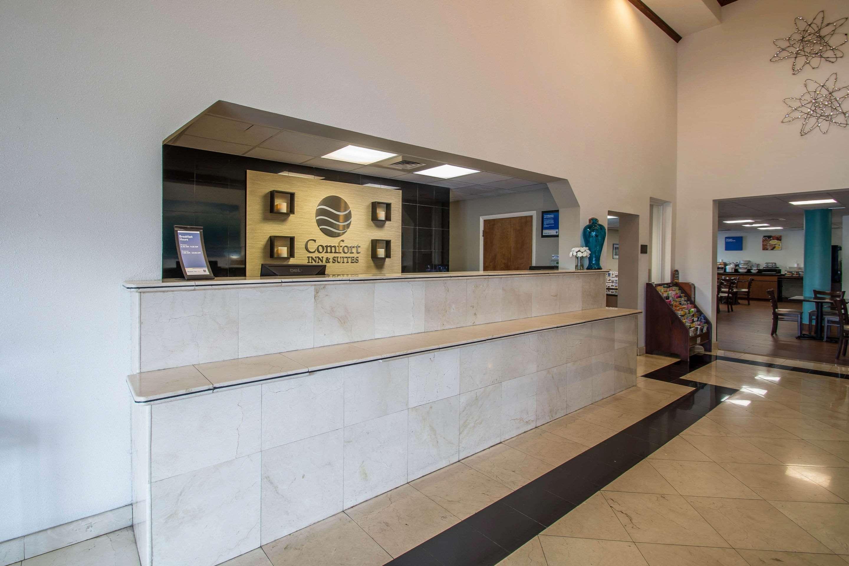 Comfort Inn & Suites Fort Lauderdale West Turnpike Lauderdale Lakes Exterior foto